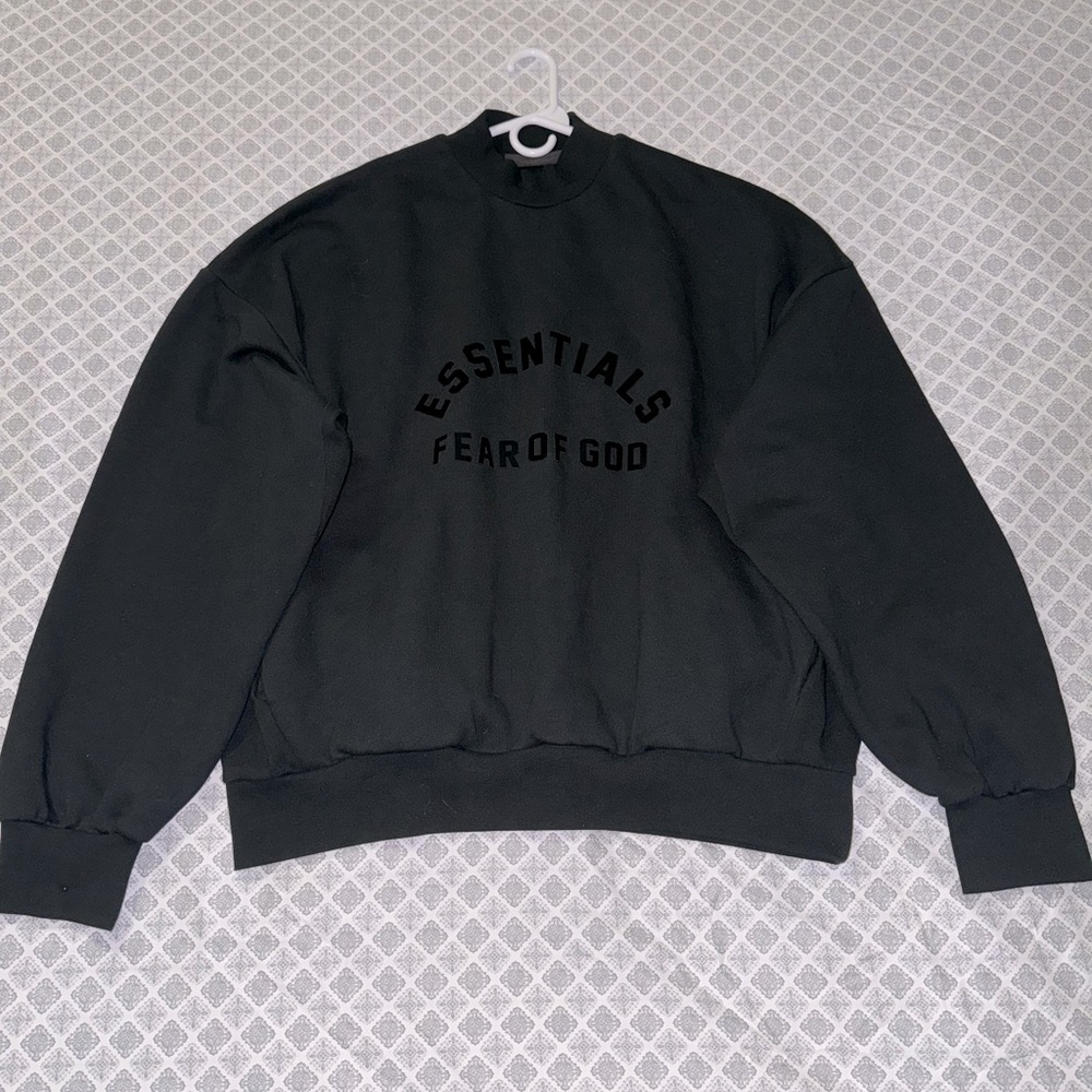 ESSENTIALS FEAR OF GOD LONG SLEEVE SWEATER